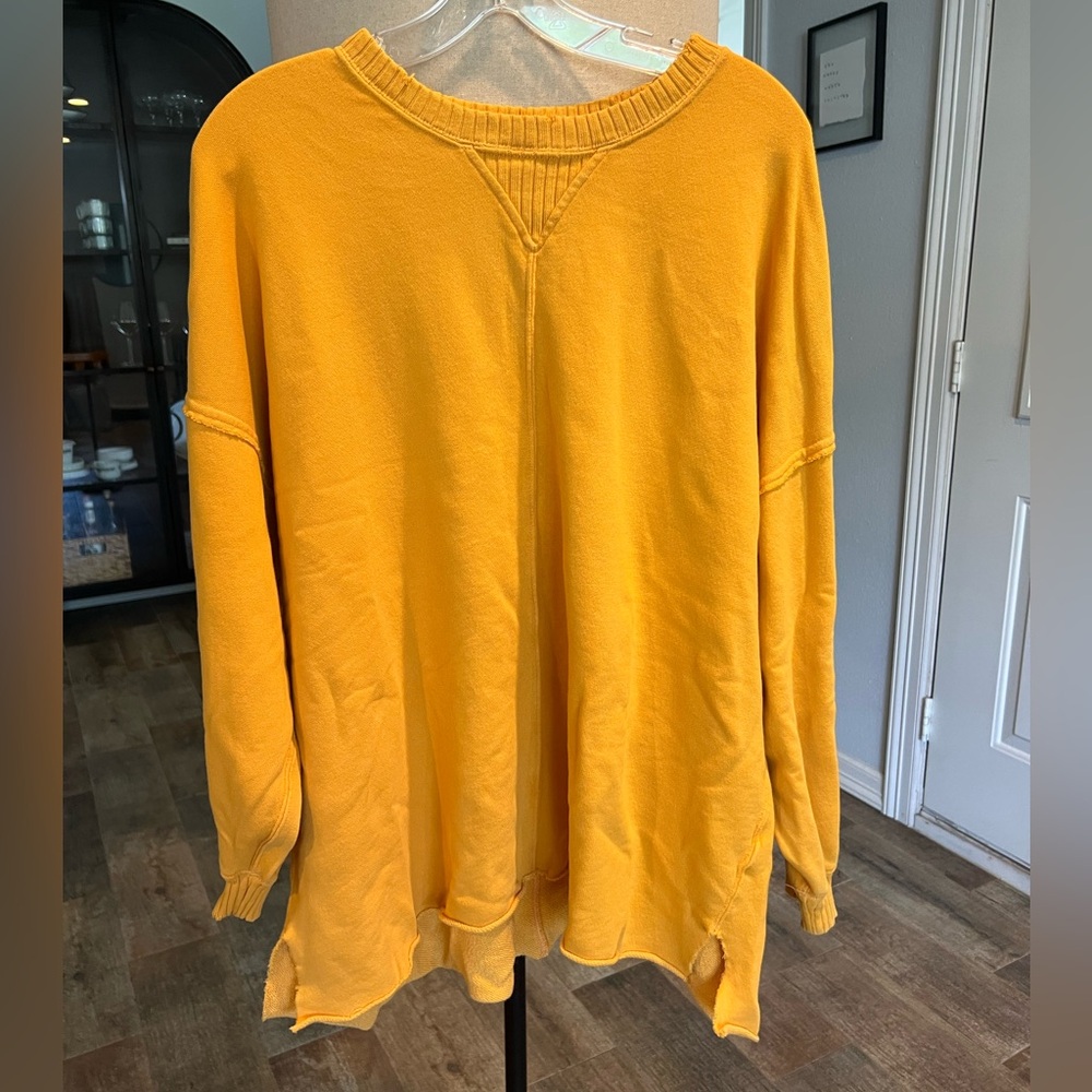 Aerie oversized cotton sweat shirt, size large, yellow